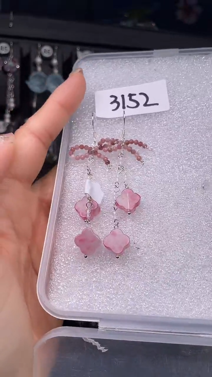 未镶嵌蔷薇辉石耳饰喜欢拍