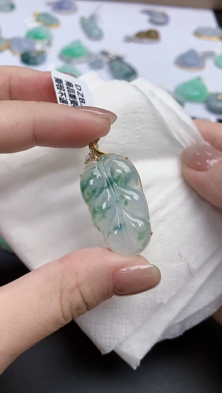 【闪购商品】翡翠颈饰18K金镶嵌天然缅甸翡翠A货