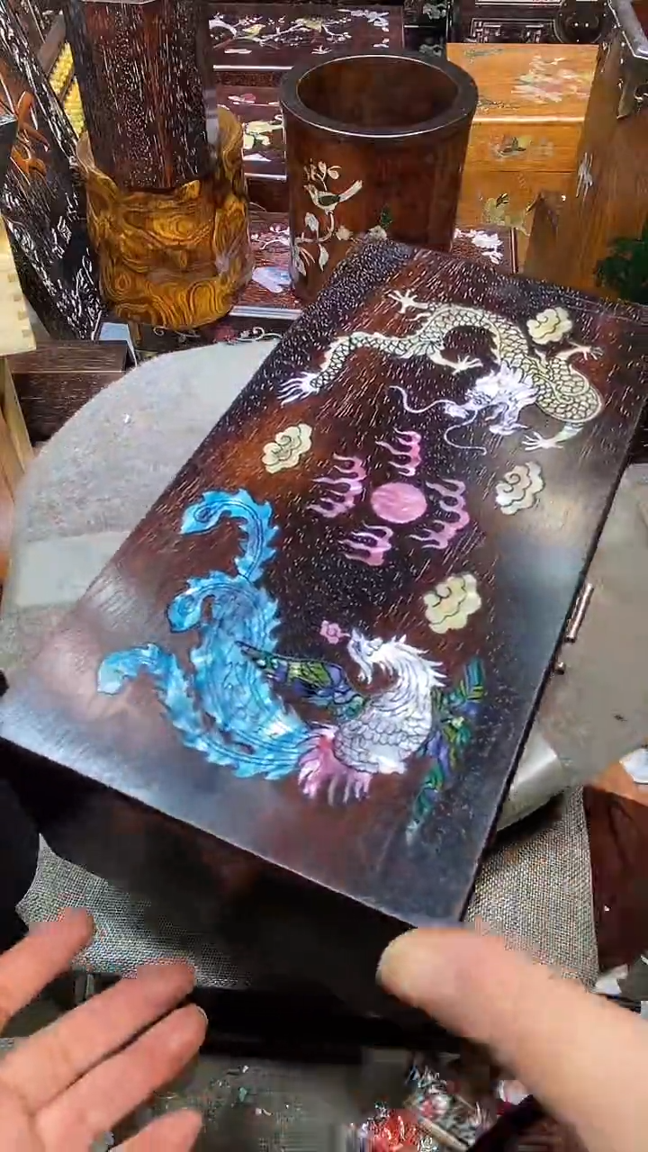 木木雕款大盒子一个