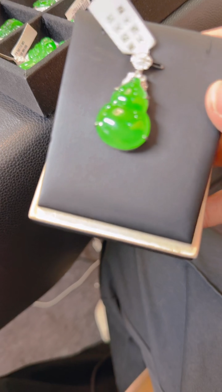 翡翠银S925镶嵌吊坠(赠链)天然a货翡翠