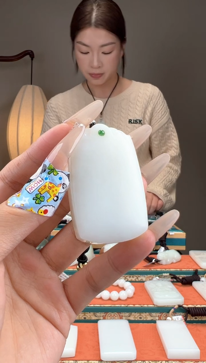 【闪购商品】和田玉颈饰未镶嵌1