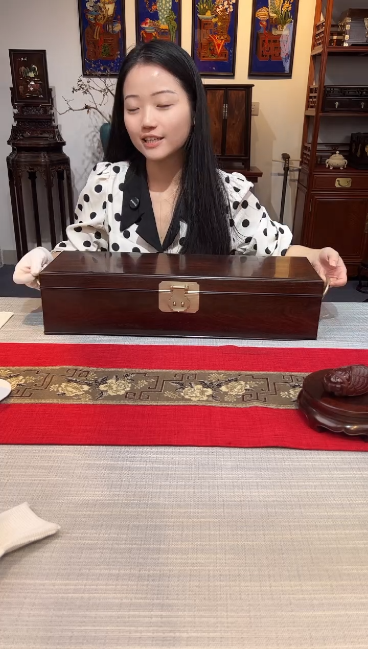 紫檀木类成套家具全独板画盒   一木一器   一物一拍