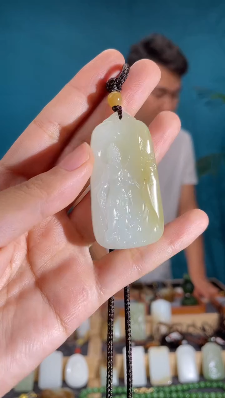 颈饰未镶嵌和田玉1
