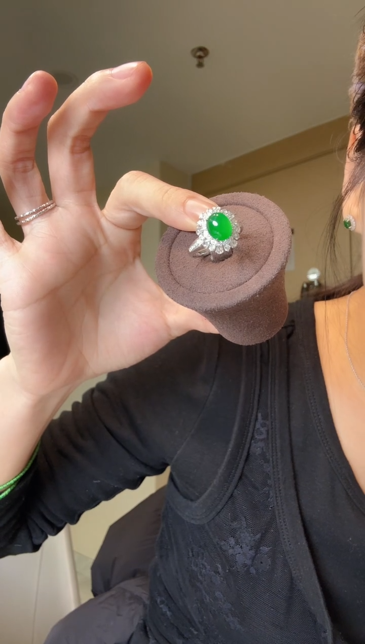 【闪购商品】翡翠戒指18K金镶嵌天然翡翠戒指