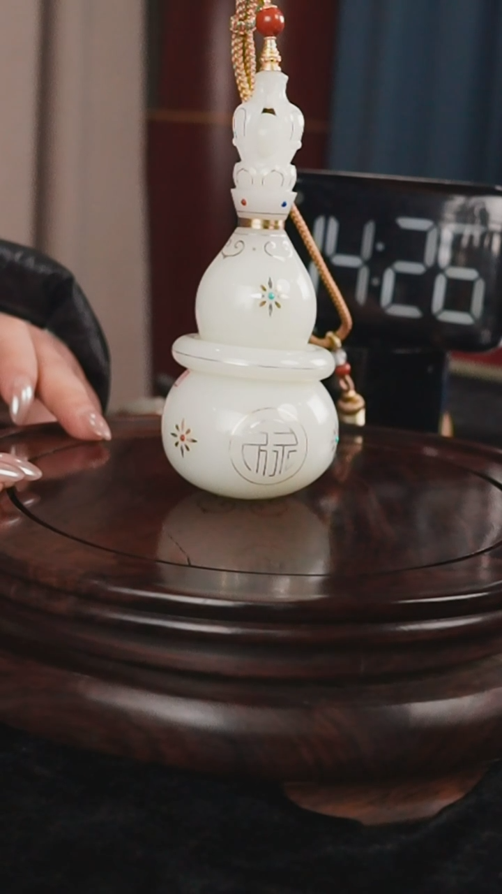 颈饰未镶嵌和田玉山***3和田玉葫芦