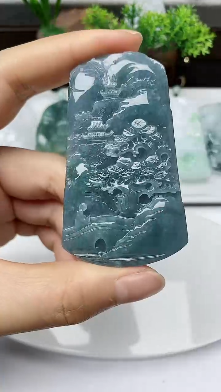 【闪购商品】翡翠颈饰未镶嵌        