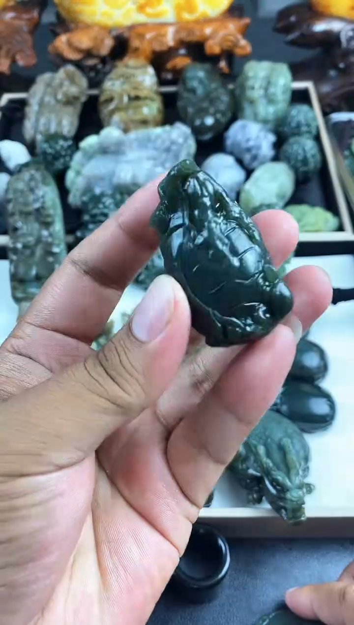 和田玉未镶嵌颈饰1