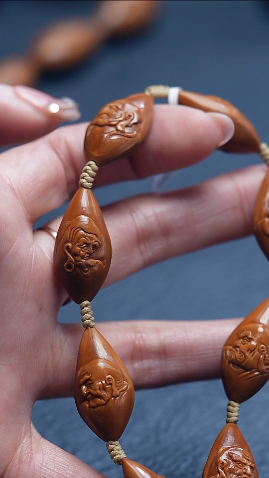 【闪购商品】橄榄核吊坠苏工橄榄核