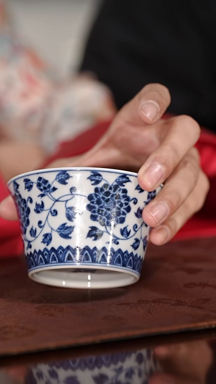 【闪购商品】古官慕明缠枝莲马蹄薄胎杯