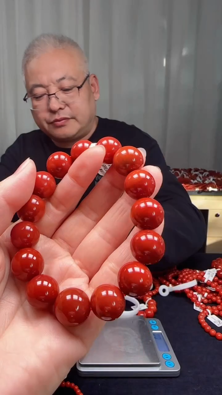 未镶嵌多样性发一件南红玛瑙【高货】锦红15mm保山圆珠单圈 