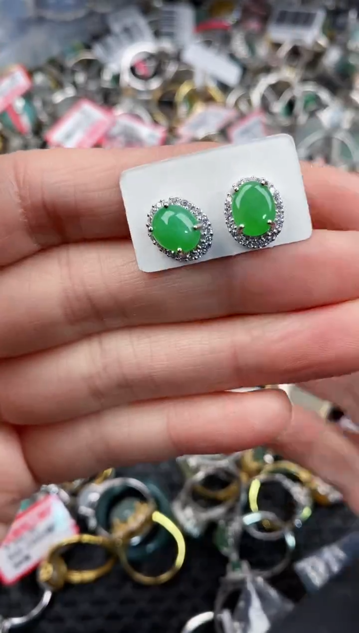 银S925镶嵌戒指翡翠888             9