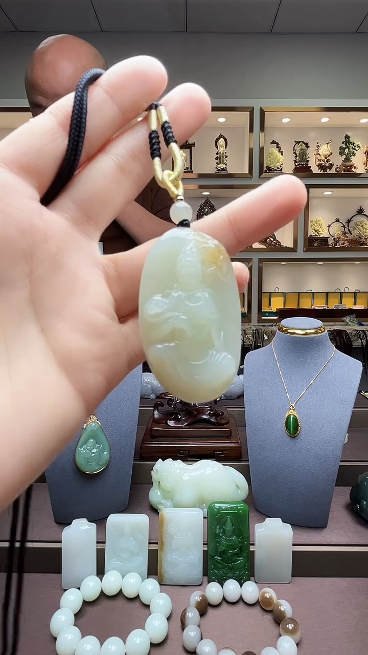 【闪购商品】和田玉颈饰未镶嵌苏