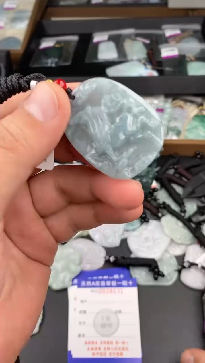 【闪购商品】翡翠颈饰未镶嵌  天然翡翠，一物一图