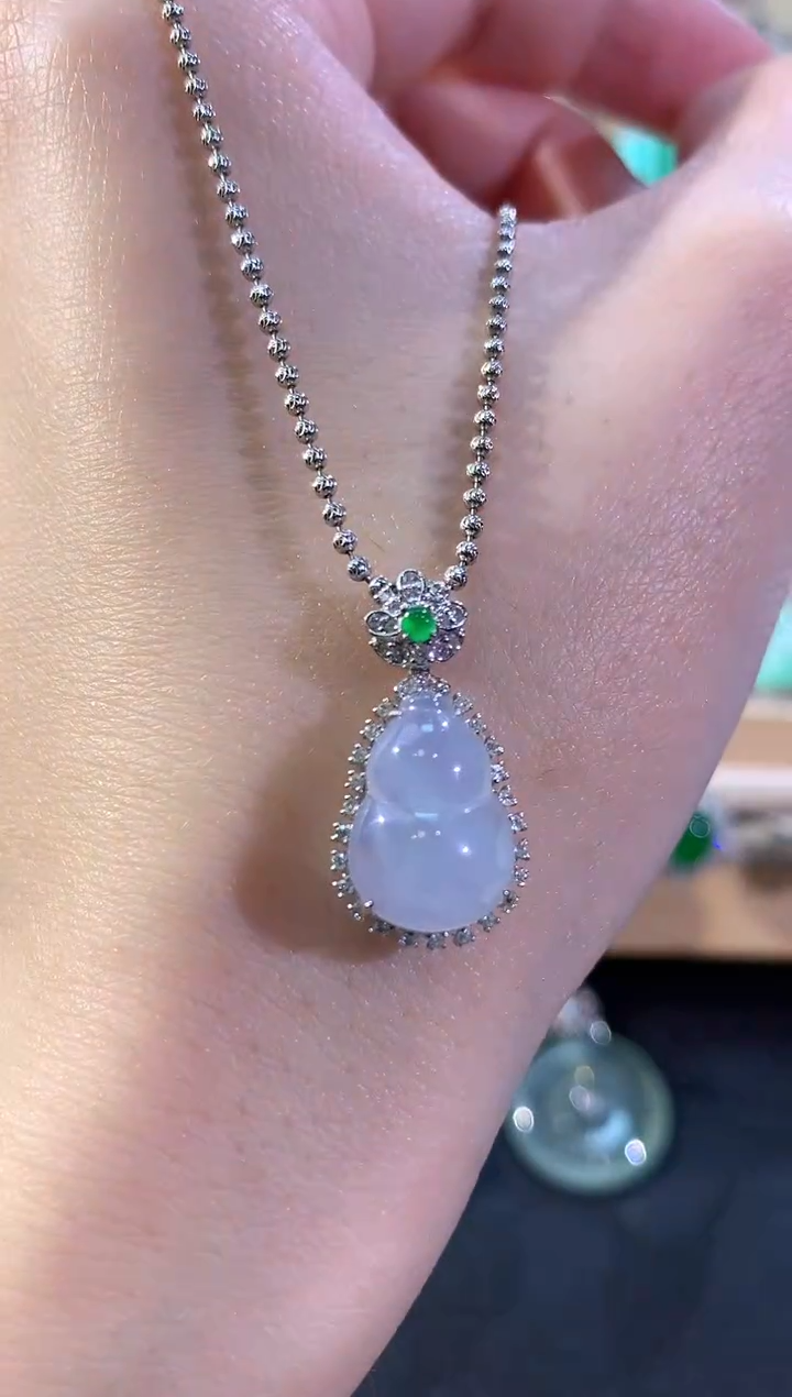 吊坠(不含链)18K金镶嵌翡翠冬日珠宝W23