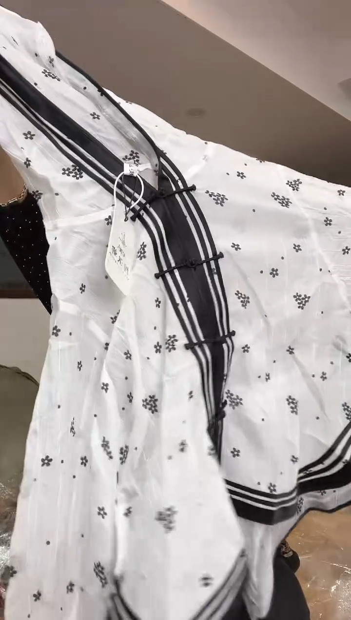 防晒       M码        140斤