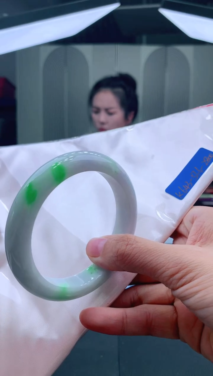 未镶嵌手镯翡翠57