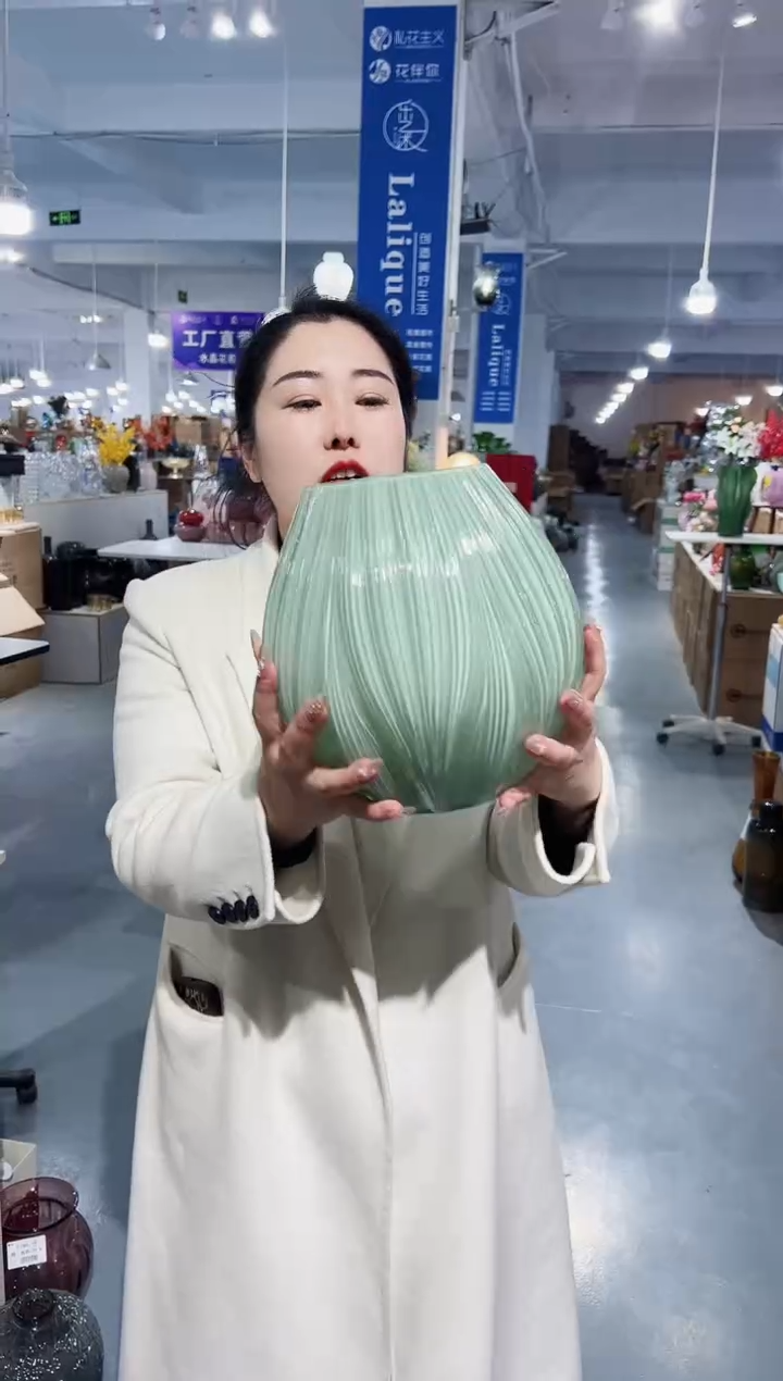 【闪购商品】玻璃花伴你花瓶-微瑕-NBUWY