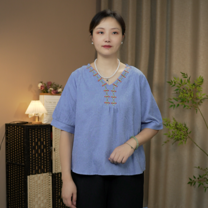 中老年大码女装民族风绣花短袖V领T恤胖妈妈婆婆宽松版型套头上衣