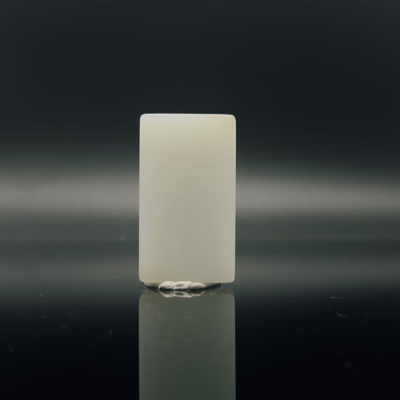 和田玉无事牌吊坠