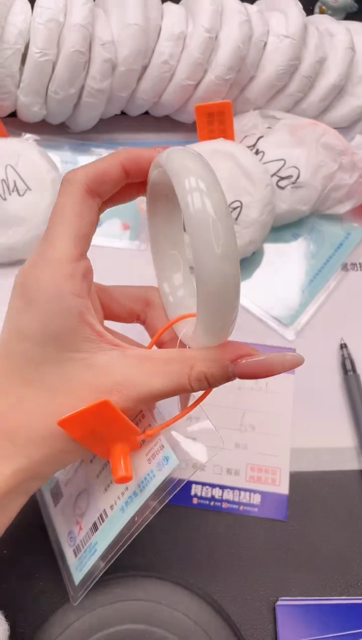 未镶嵌手镯和田玉9V51-60