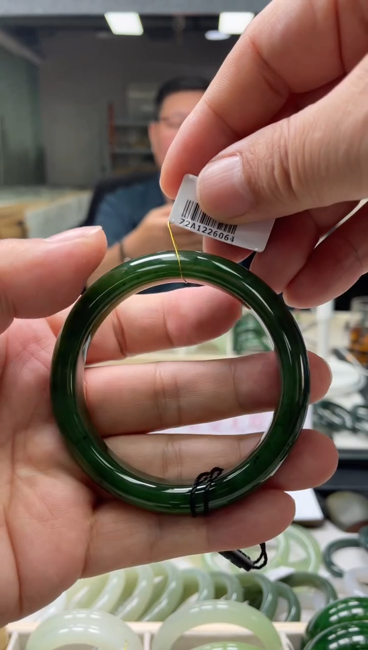 【闪购商品】和田玉手镯未镶嵌编码6064 圈口58-59