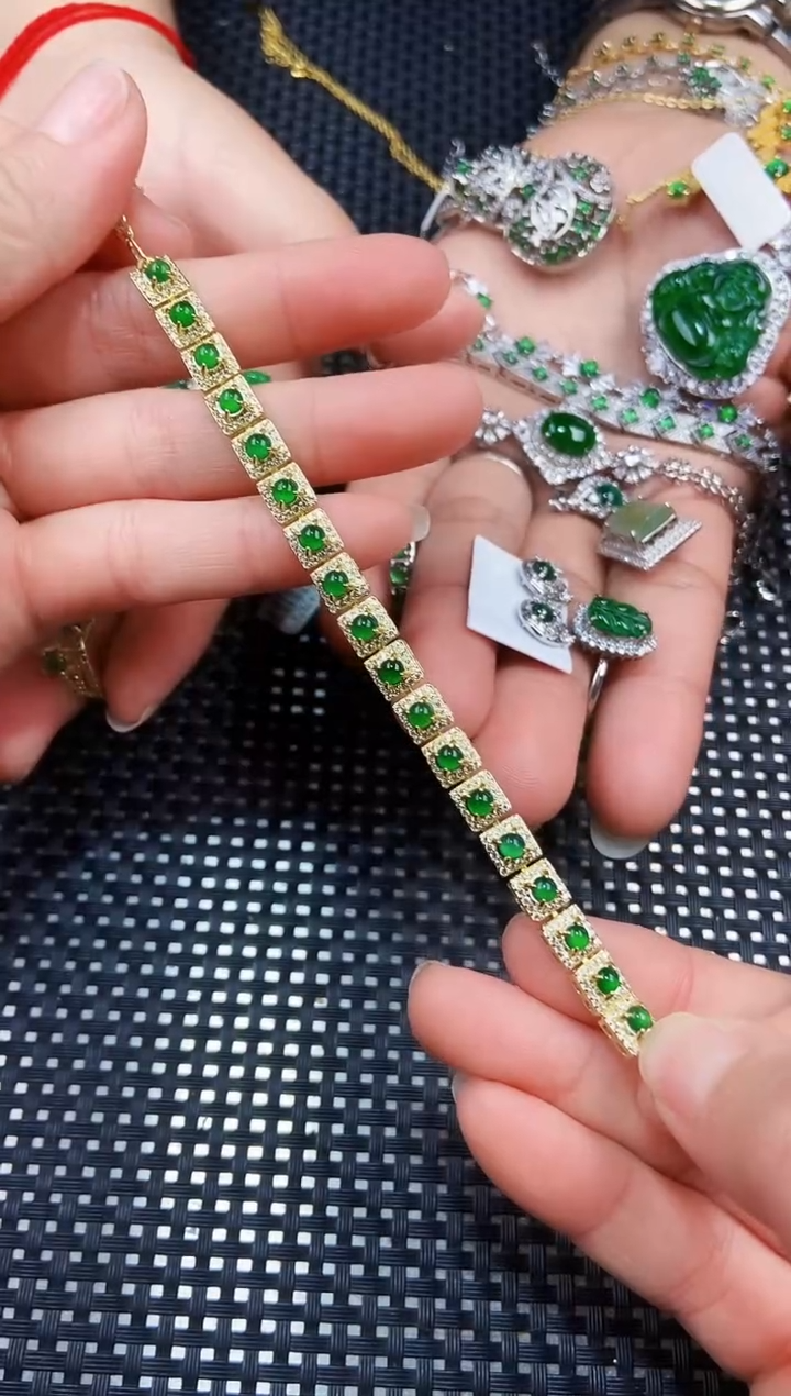 【闪购商品】翡翠手链未镶嵌1111111111