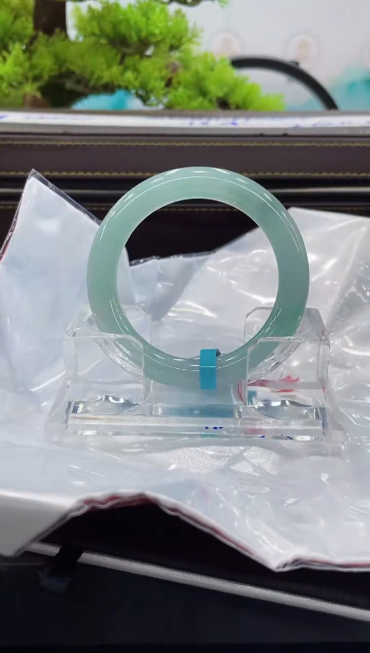 【闪购商品】翡翠手镯未镶嵌手镯