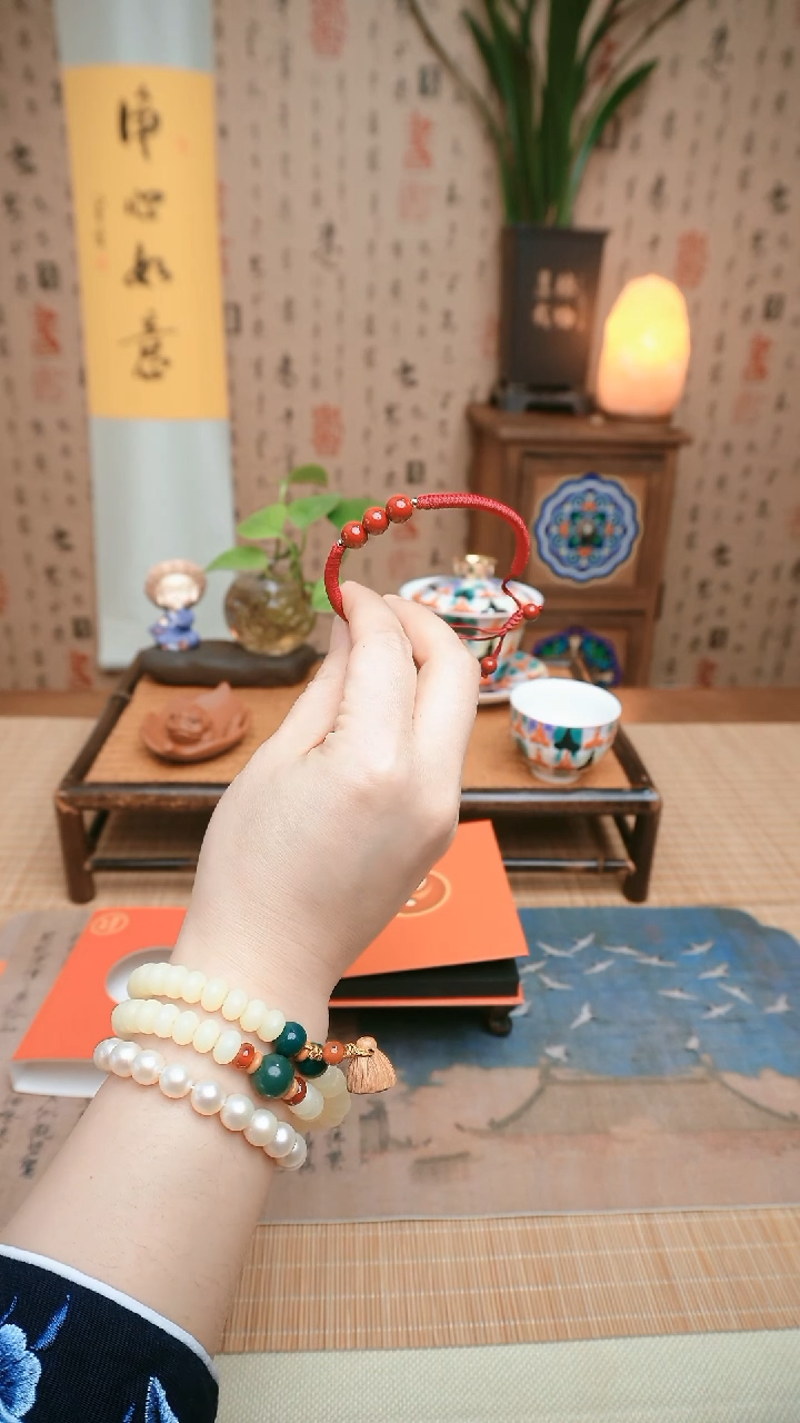 【闪购商品】本命年布艺手链本命年布艺手链