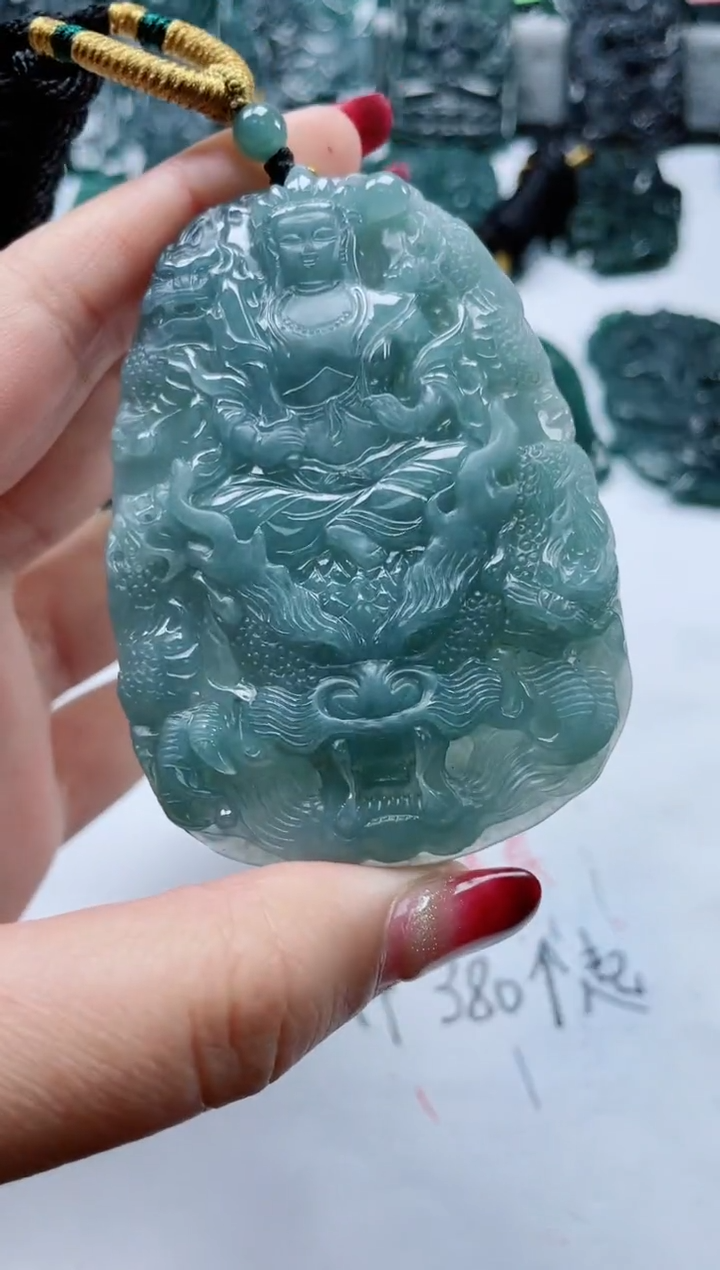 【闪购商品】翡翠颈饰未镶嵌