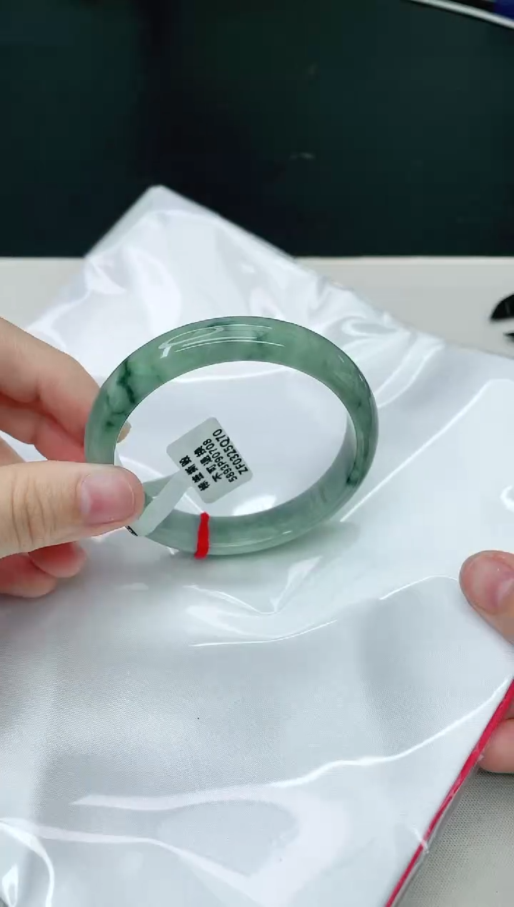 翡翠未镶嵌手镯天然A货翡翠58