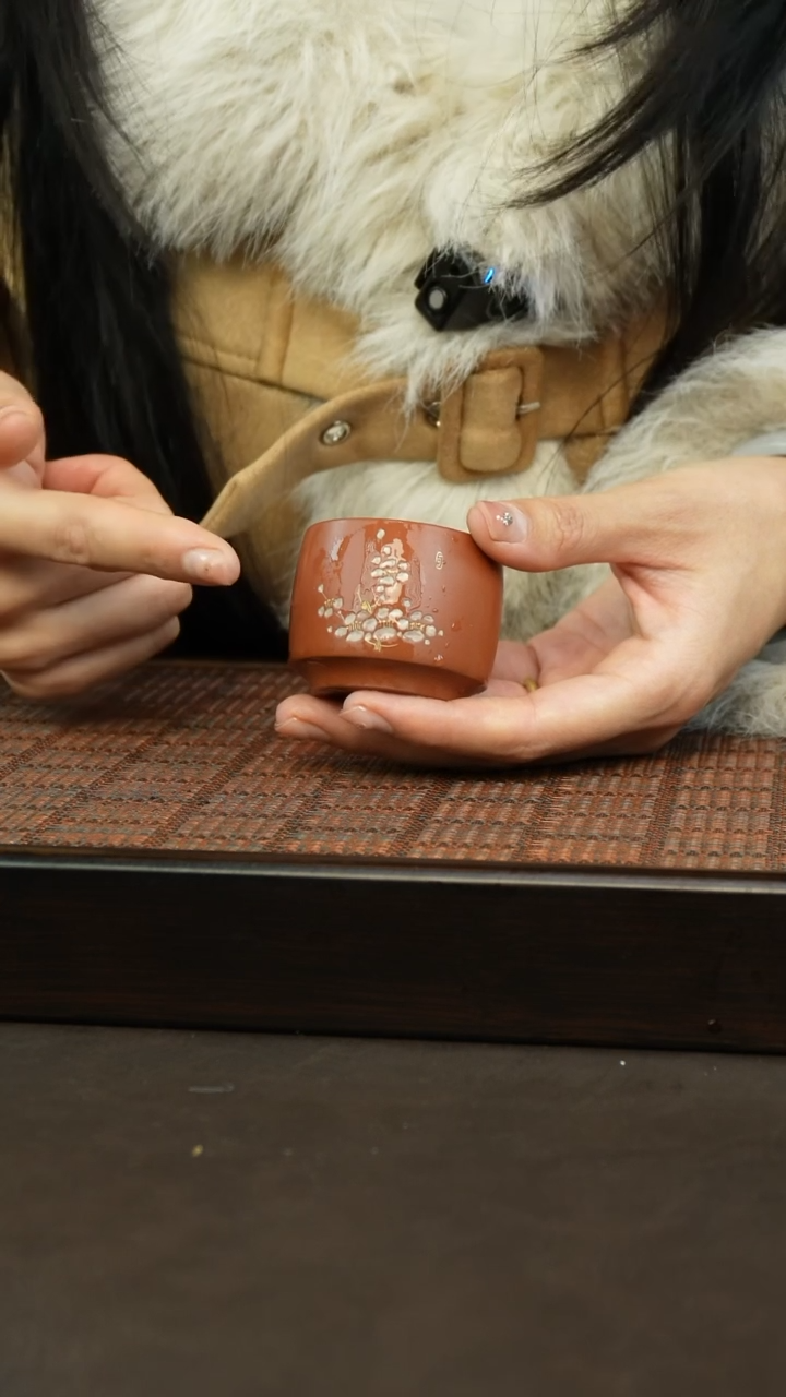 【闪购商品】坭兴陶梅花刻绘主人杯钦州红