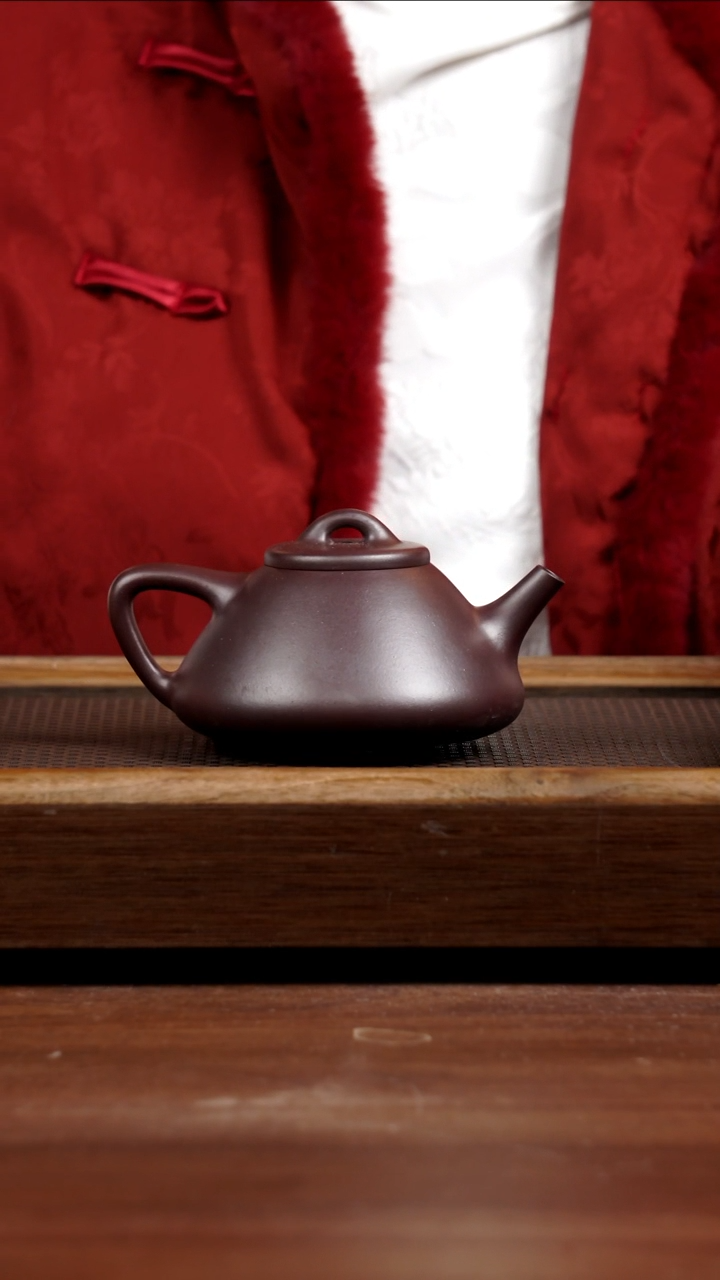 【闪购商品】紫砂茶壶金龙血子冶250CC