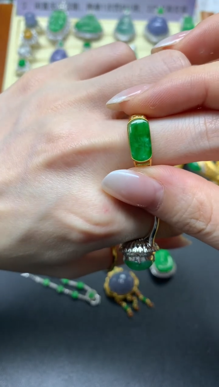 【闪购商品】翡翠18K金镶嵌戒指戒指|1800+180