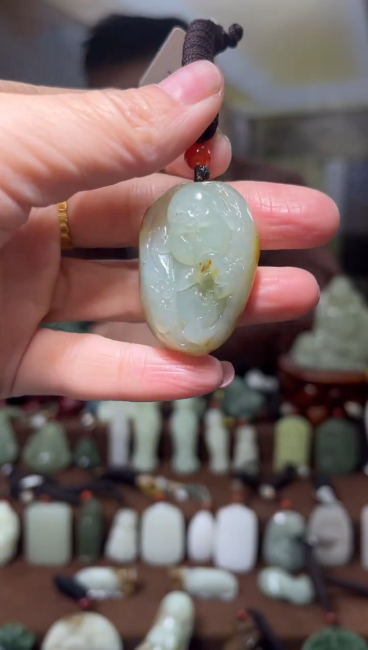 颈饰未镶嵌和田玉·