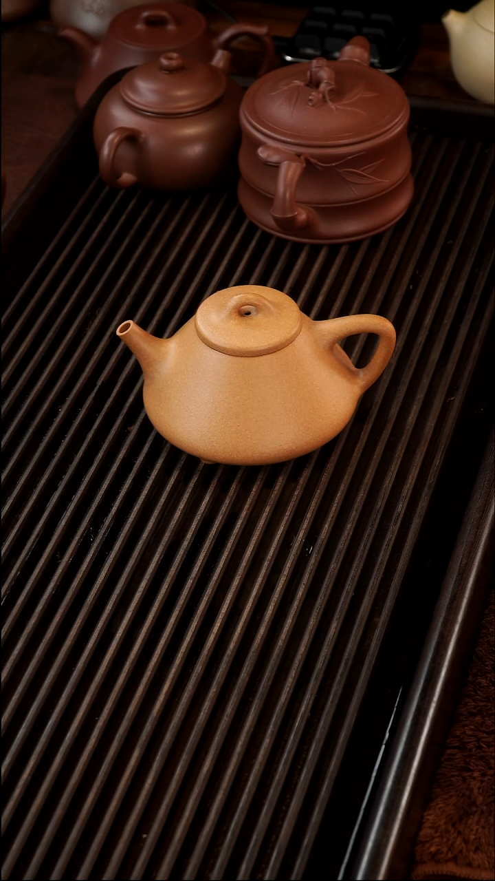 茶壶紫砂@*紫黄金段半手子冶