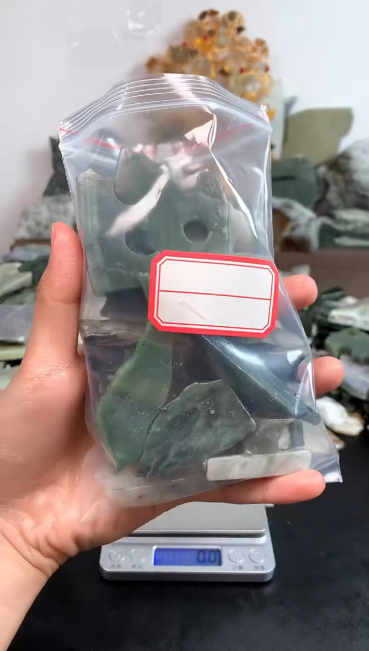 未镶嵌和田玉摆件96