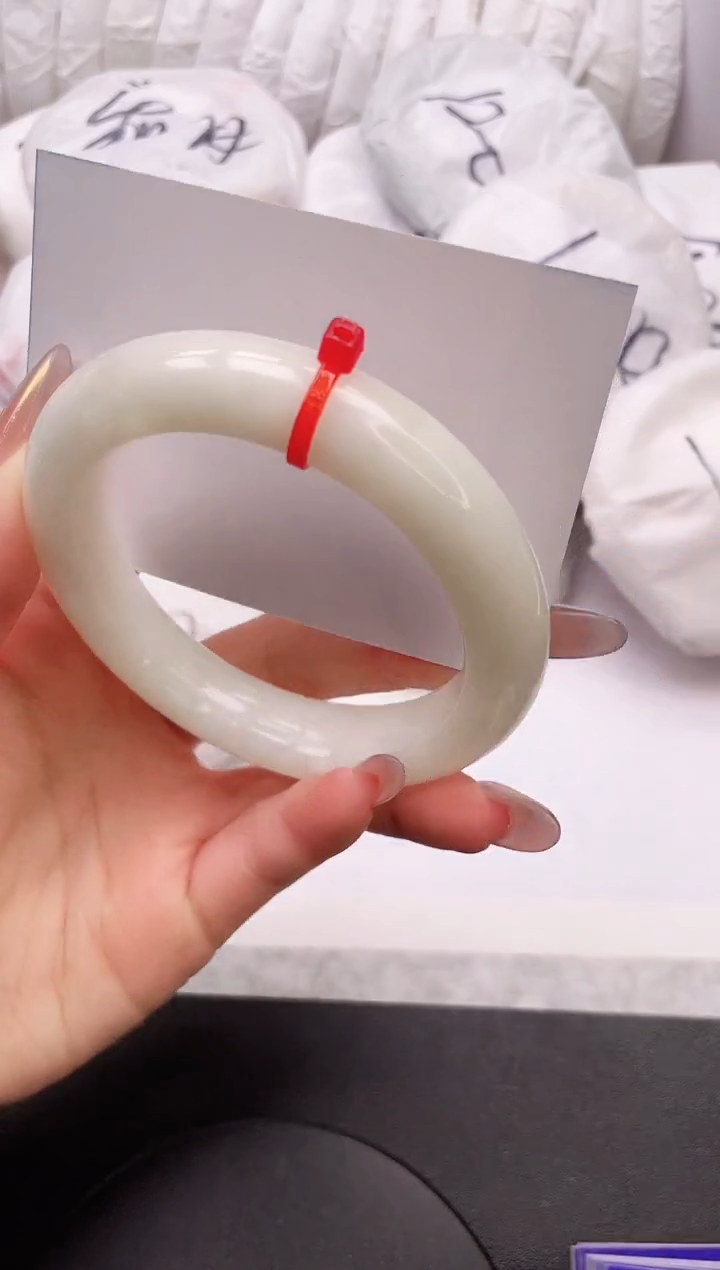 【闪购商品】和田玉手镯未镶嵌25K292-58