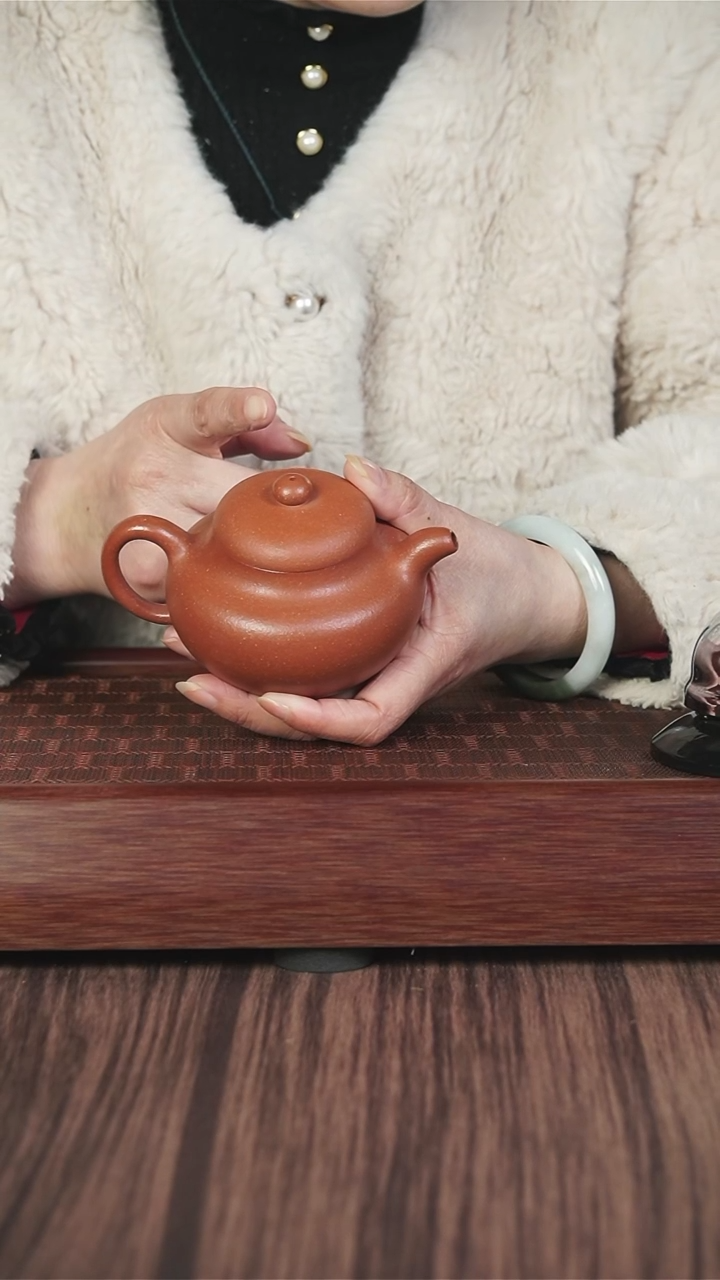 【闪购商品】紫砂茶壶红降坡  柿圆