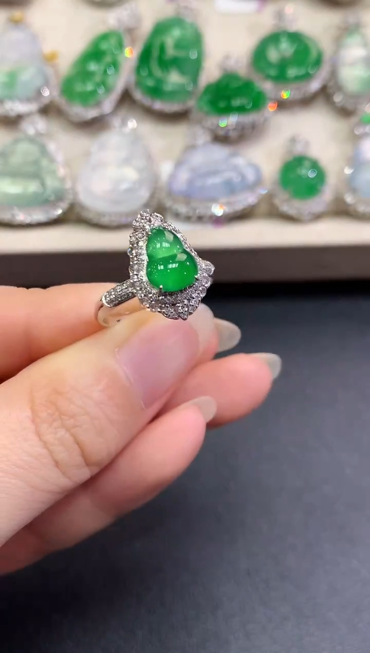 【闪购商品】翡翠戒指18K金镶嵌C36   