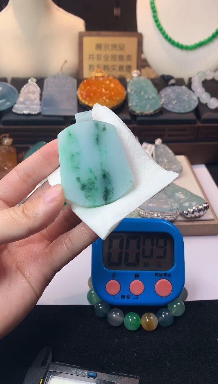 未镶嵌定制翡翠冰**…毛货不退不换