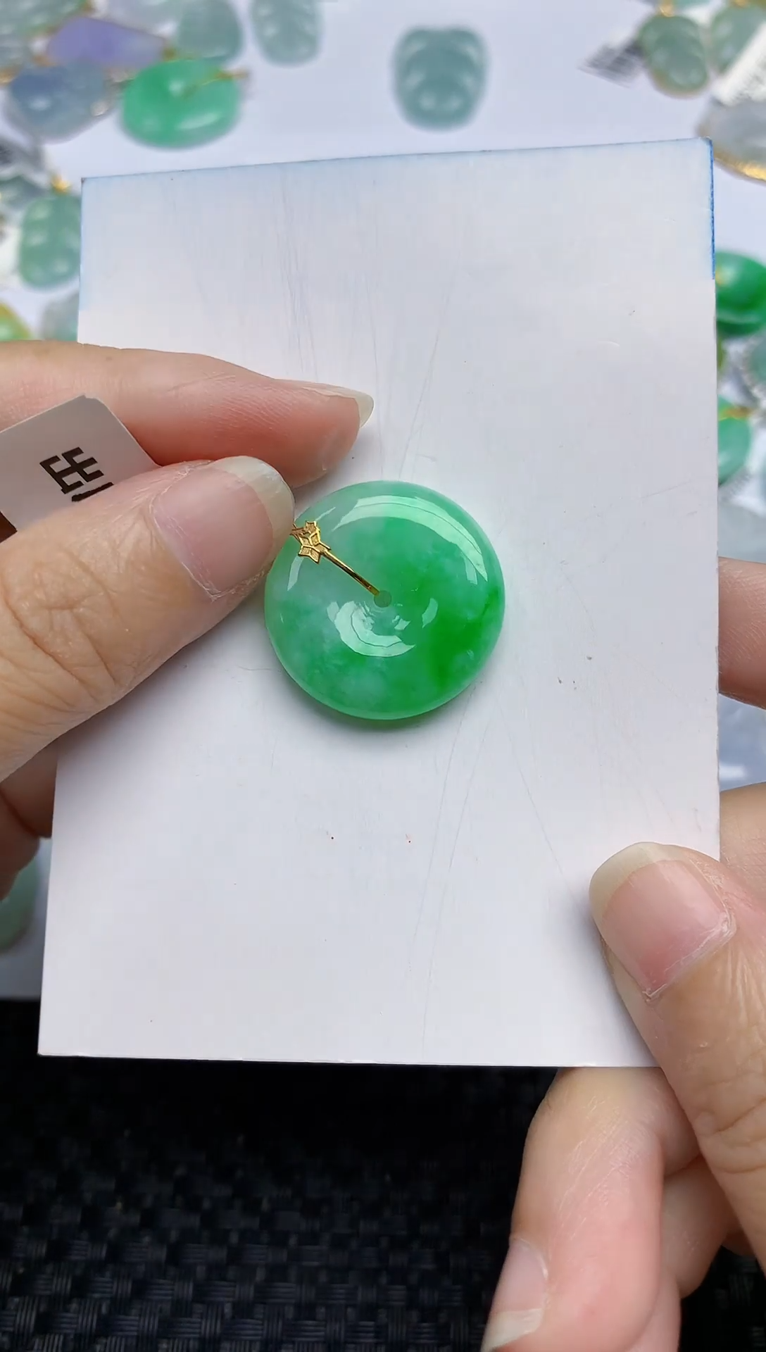 翡翠18K金镶嵌颈饰天然翡翠A货