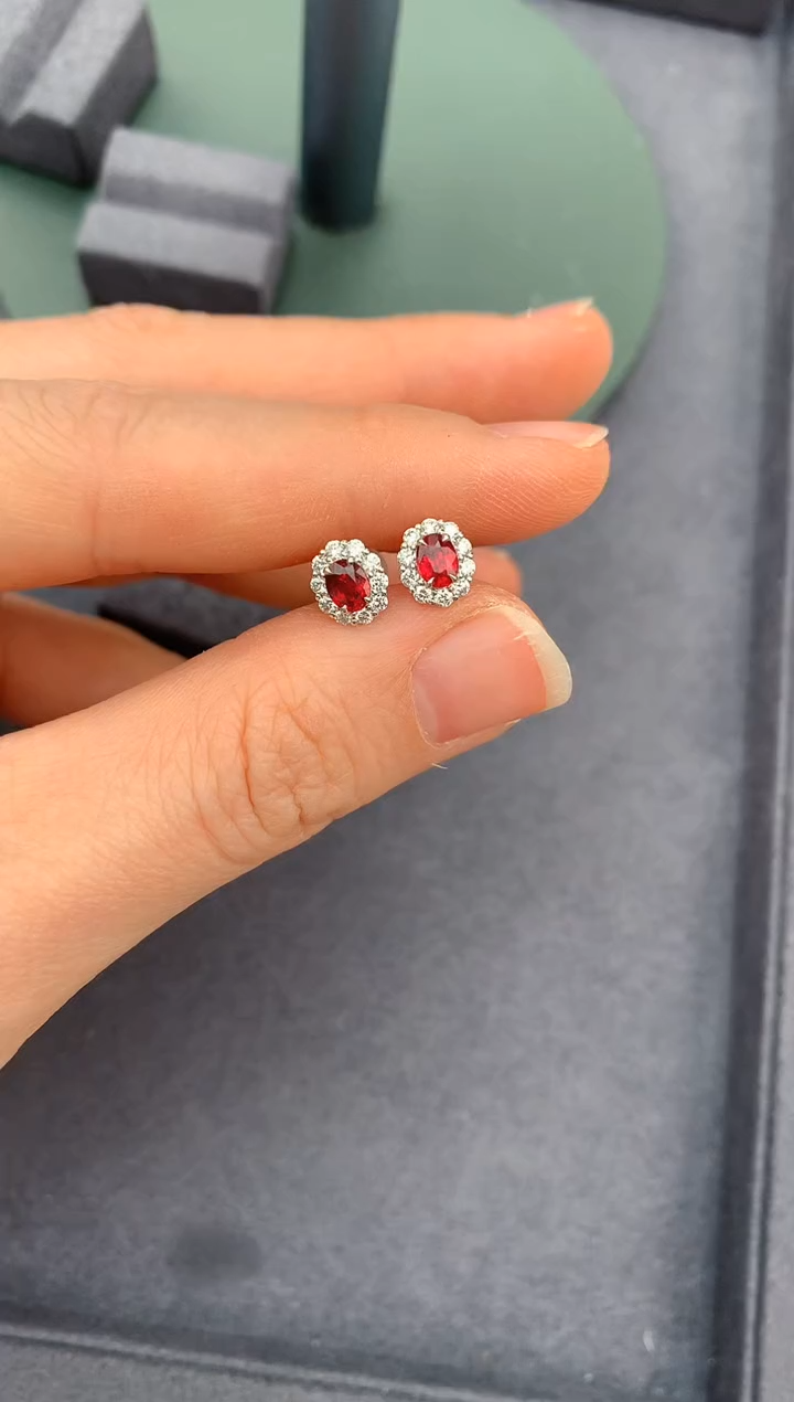 【闪购商品】红宝石耳饰18K金镶嵌60分红宝石耳钉