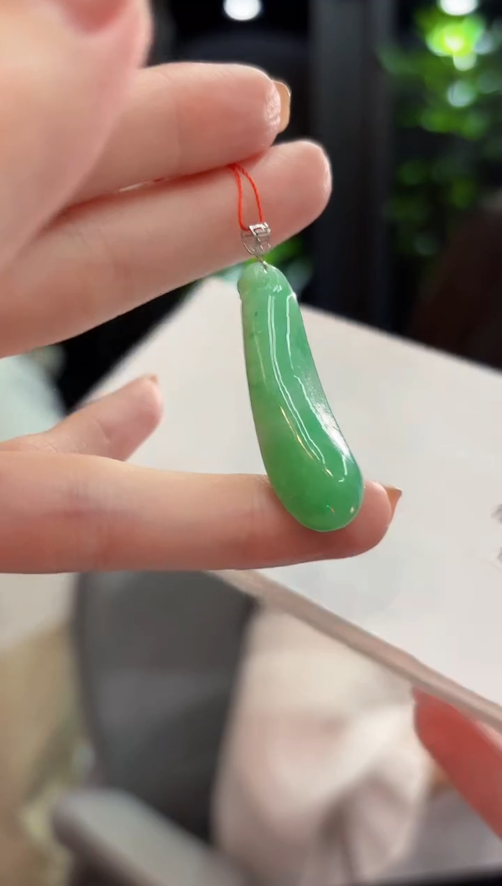 颈饰18K金镶嵌翡翠 缅甸A货/支持复检/一件