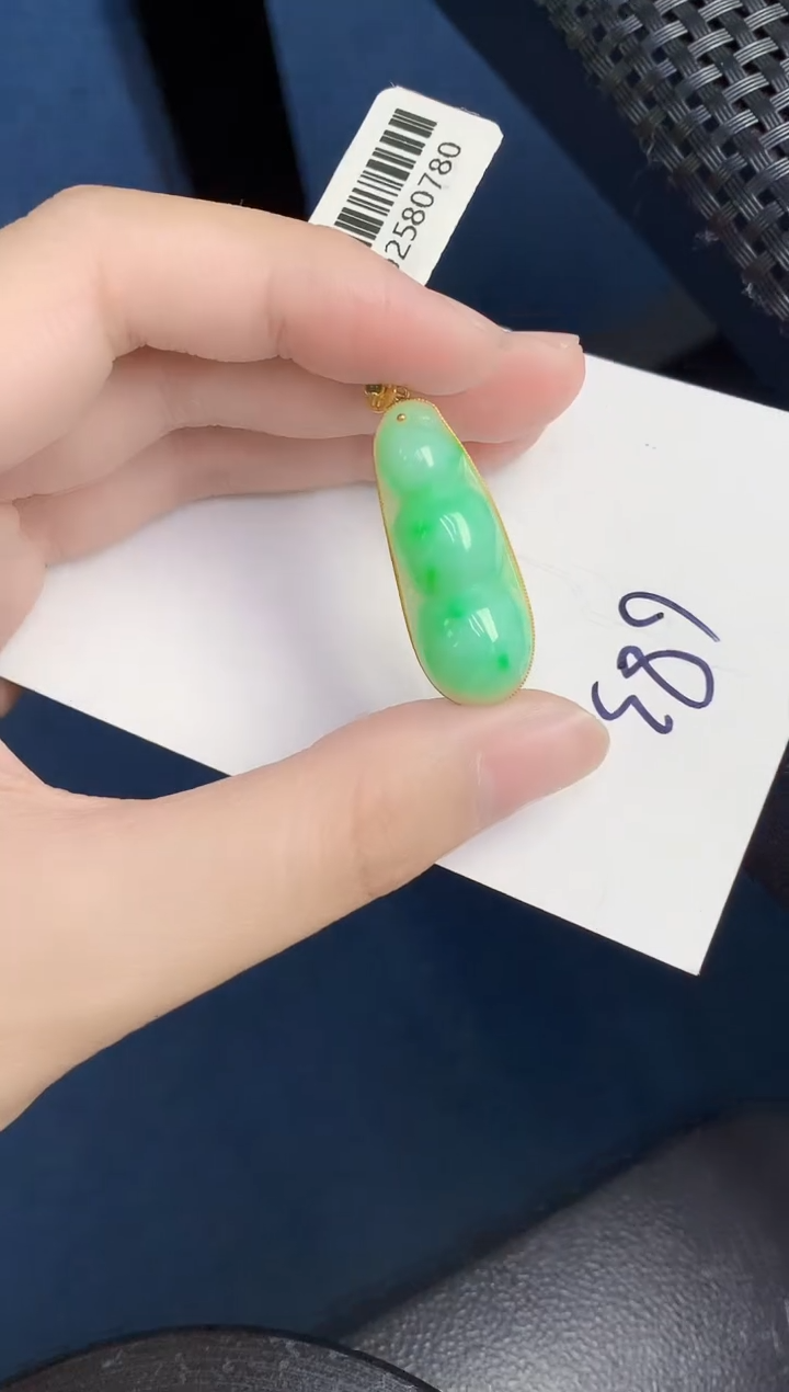 翡翠18K金镶嵌颈饰000000000