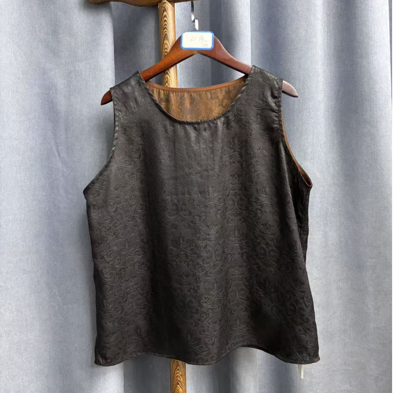 2025夏季新款简约百搭桑蚕丝香云纱花萝背心H1609