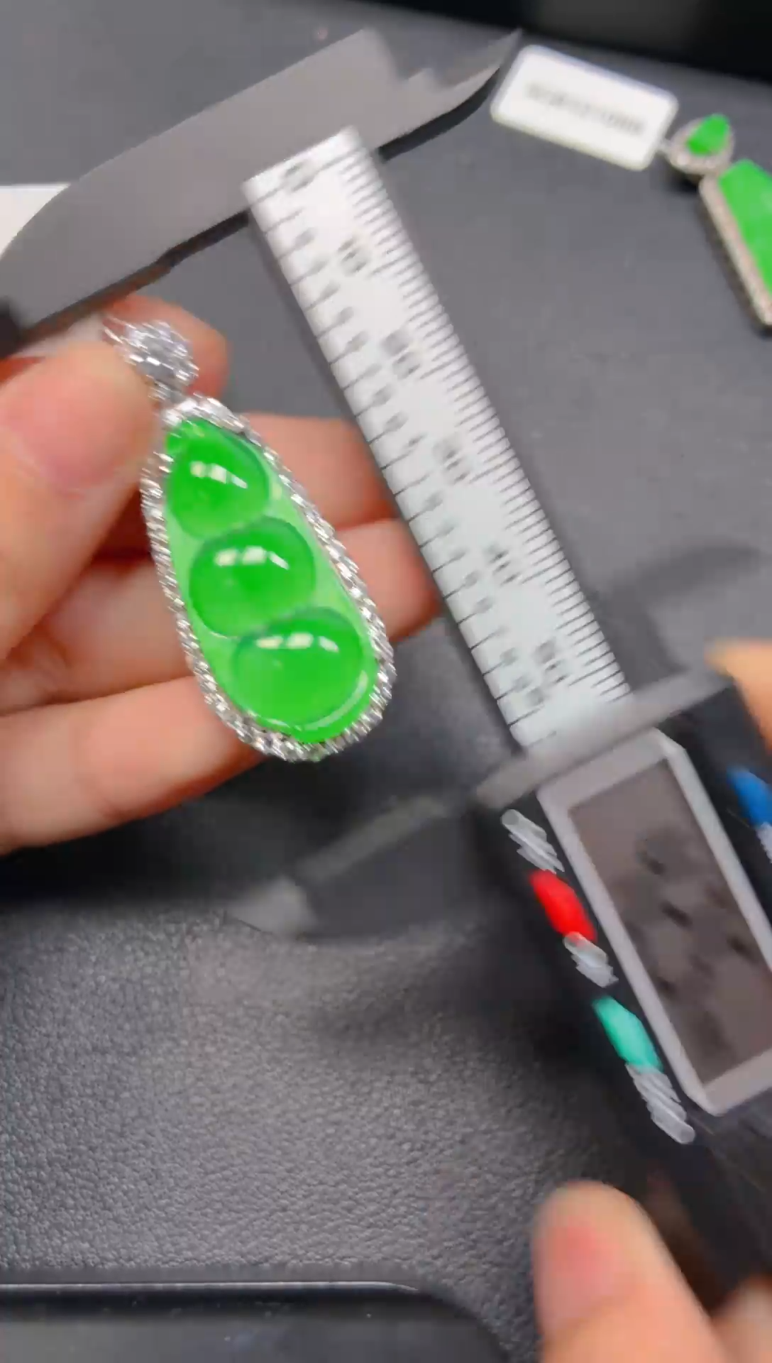 颈饰银S925镶嵌翡翠1