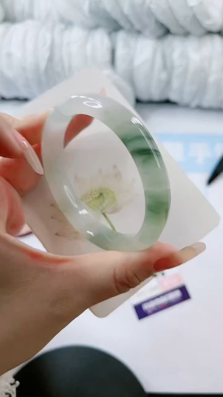 【闪购商品】石英质玉手镯未镶嵌多样性发货L639