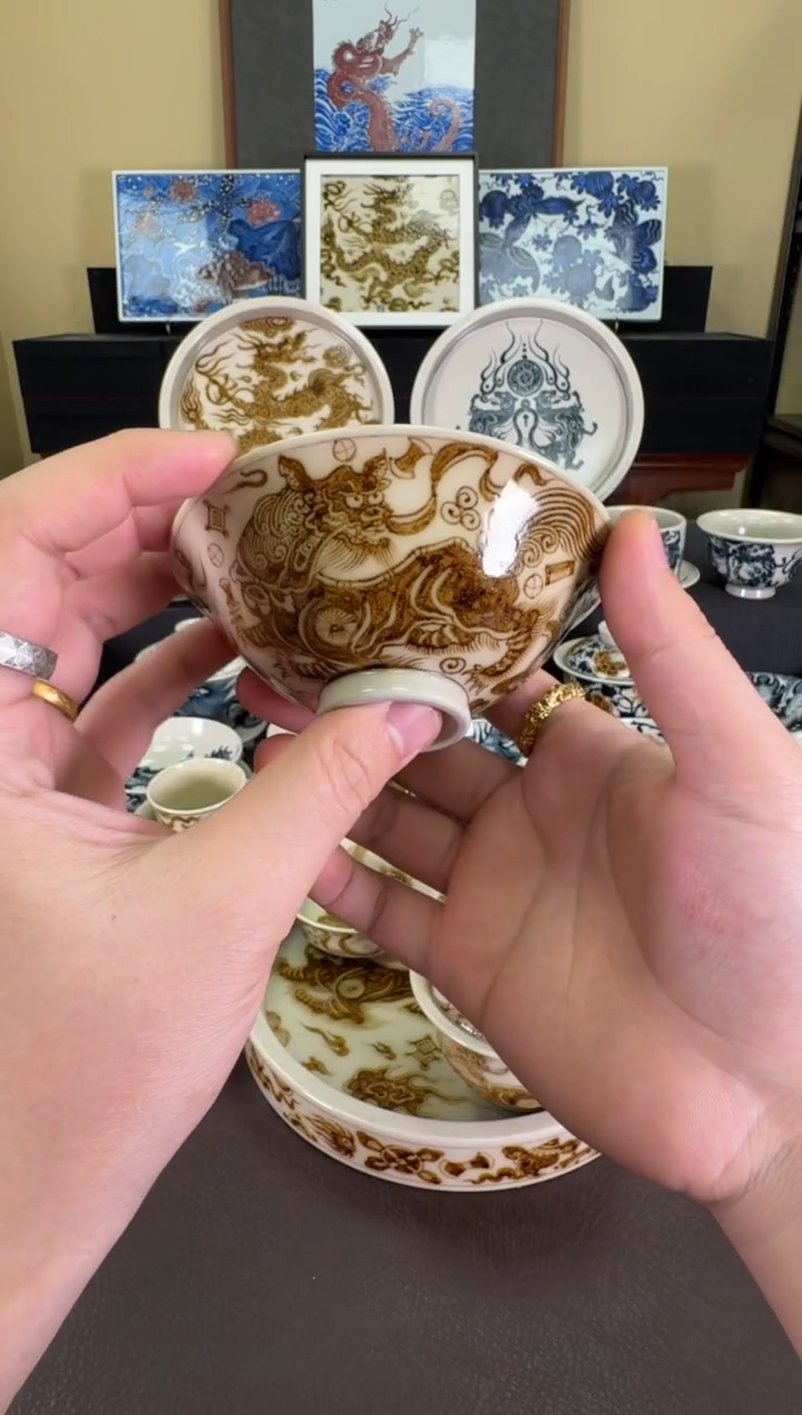 【闪购商品】瓷片釉里金杂宝狮子斗笠杯