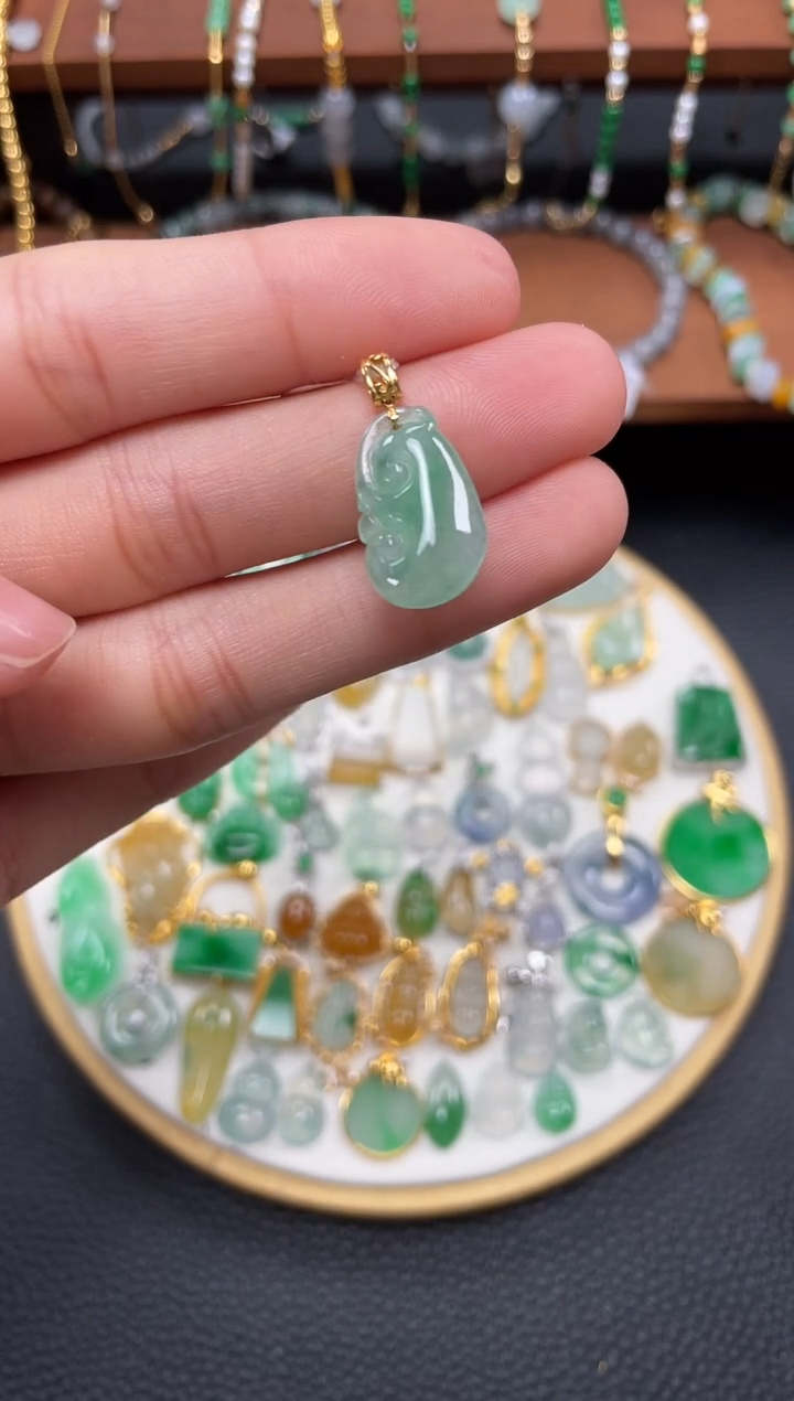 【闪购商品】翡翠吊坠(不含链)18K金镶嵌一个  JK633