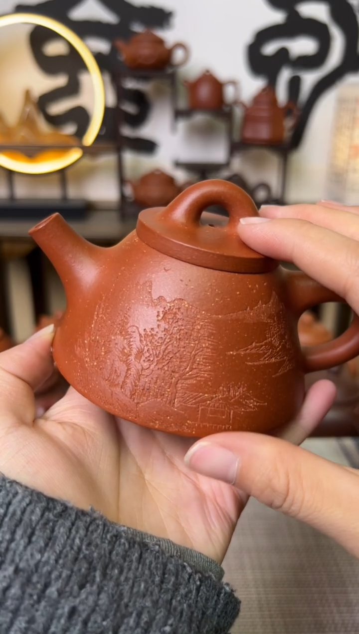 【闪购商品】段泥茶壶红降坡霸王石瓢壶山水刻170CC-甘来兵
